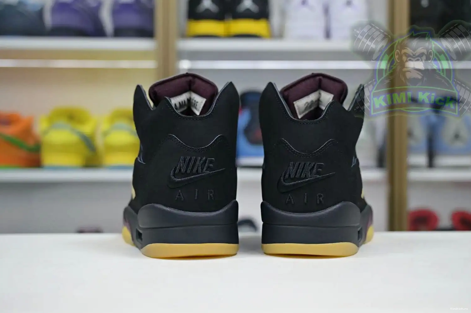 x MANIÉRE 5 Jordan Kimikick A Air MA 0510